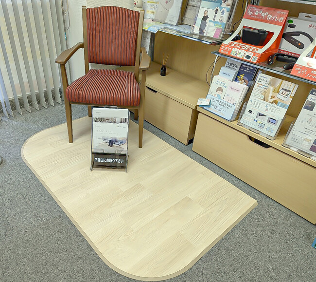 転倒骨折リスクを低減する床・マット『ころやわ(R)︎』が東京・市ヶ谷のオヤノコト.ステーションで体験可能に