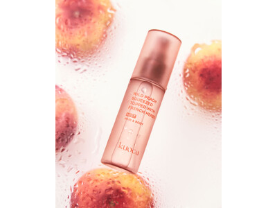 韓国発！肌の美食家が愛するブランド【kuoca(クオカ)】から、大ヒット”WILD PEACH”のフレッシュでジューシーな「もぎたての桃」を表現したフレグランスミストが新登場。髪にもボディにも！