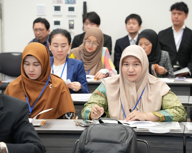 東南アジアの中高教員48名が愛媛・宮崎・東京の学校を訪問