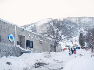 スキー場・エイブル白馬五竜、山頂レストランやベースセンターを大幅改善し全館フルオープン！