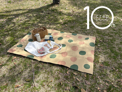 累計10万枚突破の「ピクニックラグ」に新定番が追加。ブランド10周年の節目に、手書きの温もりを纏った「ド...