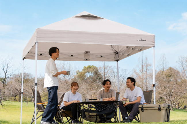 「設営が面倒くさい」を解決。発売1年で20,000本突破のワンタッチで簡単設営できるタープテント｜PYKES PEAK×Amazon 初夏のお買い得SALE開催中