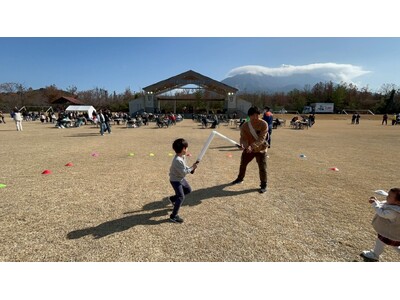 ��3������n��܂�Ɏ�����f�W�^���`�����o��SASSEN�i�T�b�Z���j���o�W�@�f�W�^���`�����o���̌��ɑ����̗���҂��Q��