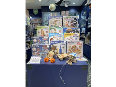 【海外からも人気 博品館 TOY PARK 銀座本店にて"折り紙ヒコーキ"初の店頭販売】2023年10月...