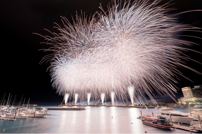 4月より令和8年度熱海海上花火大会が始まります!次回は4月26日(日)特等席確約の送迎付きプランを販売開始!春の魅力的なイベントも開催中!