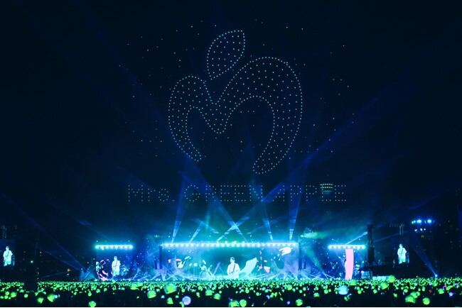 Mrs. GREEN APPLE 、デビュー10周年記念ライブで初のドローンアート演出を導入