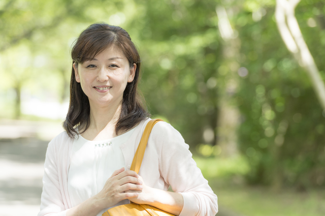 【40代アンケート】ほくろ除去に関する意識調査