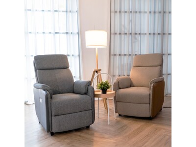 健太郎(机に固定済)椅子セット