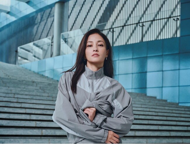 黒木メイサがCRONOSのオフィシャルアンバサダーに就任