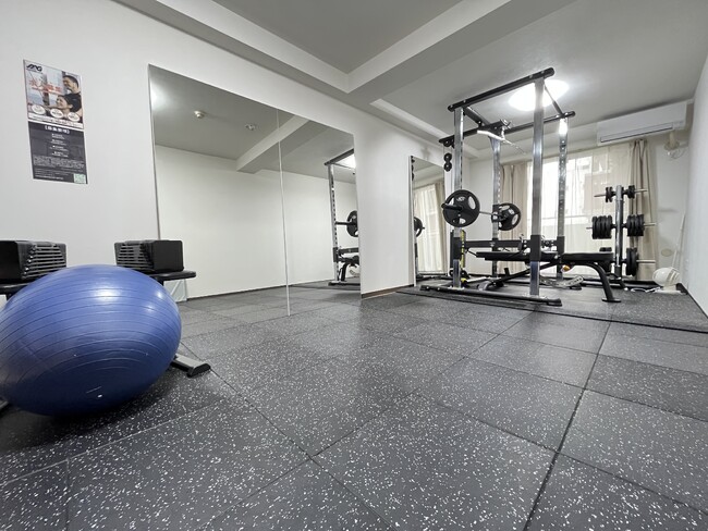 直営41店舗目。横浜駅徒歩３分のパーソナルジム『MIYAZAKI GYM横浜店』がオープン