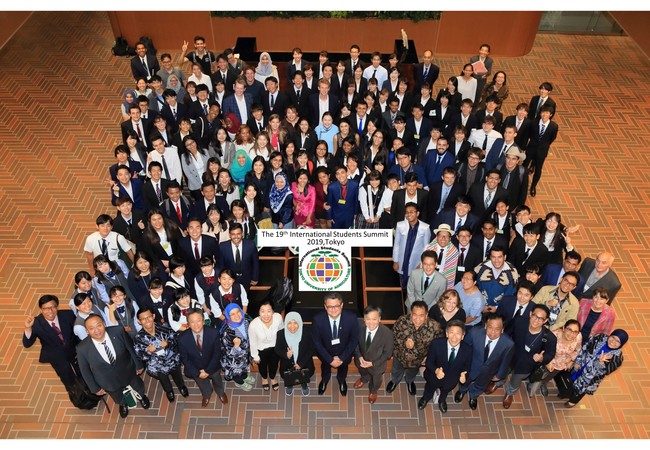 東京農業大学が主催する「食と農と環境を考える世界学生サミット」において世界25ヵ国の学生が発表を行う場としてGoocusを採用