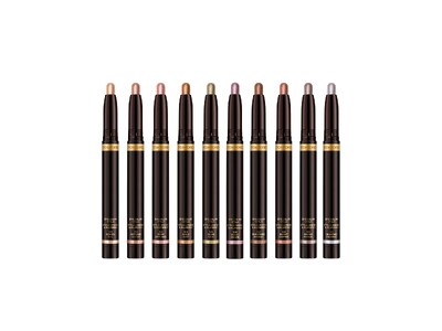 ひと塗りで叶える、ランウェイのまなざし。TOM FORD BEAUTYより、新アイメイクアップアイテム「RUNWAY アイ カラー スティロ シマー」が登場。