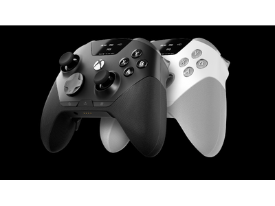Xbox��PC���V�[�����X�ɐ؂�ւ��A2�̃o�b�e���[�œr�؂�Ȃ��v���C�BXbox�EPC�����R���g���[���[�uSteelSeries Aeon Pro�v���\