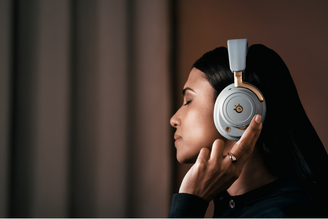 ~いまだかつてない、サウンドの頂点~世界初(*1)Hi-Resワイヤレスゲーミングヘッドセット「Arctis Nove Elite」発表2025年10月17日(金)より日本全国順次発売