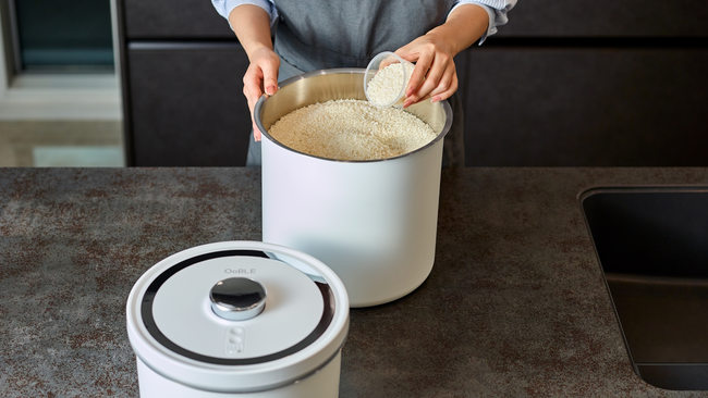 こども食堂へ「OoBLE rice stocker」の寄付を開始。真空保存による「お米の鮮度維持」で活動を支援