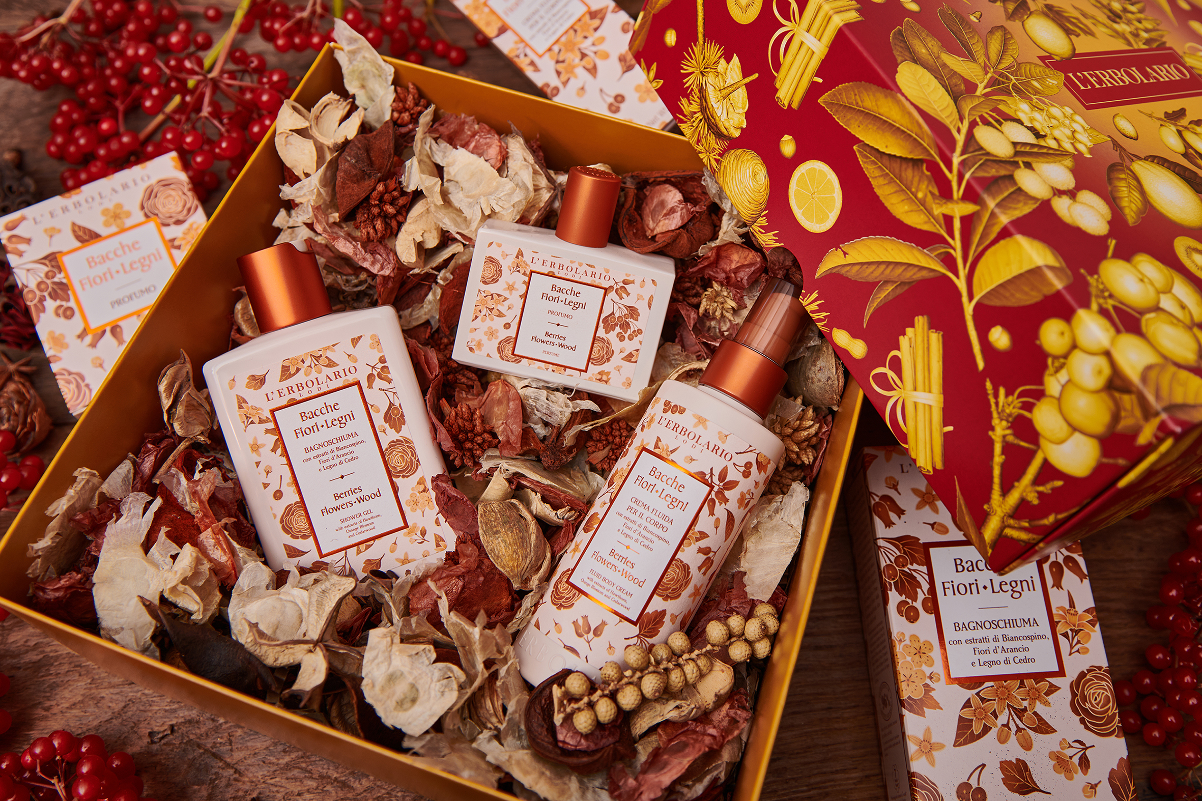 香り高い森の果実や花びら、小川のせせらぎ。自然が織りなす唯一無二のアロマをテーマにしたホリデーコレクション 11月1日(火)新発売