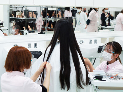 大阪樟蔭女子大学化粧ファッション学科美容コースの学生ならではの SDGs 活動にヘアロス当事者が参加！髪の毛で夢をつなぐプロジェクト座談会「~多様な未来への一歩~」を開催