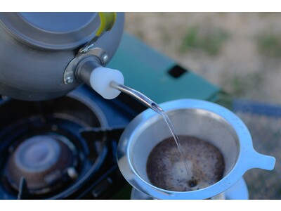 【アウトドア】ドバッと勢いよくコーヒーを淹れるズボラさん必見！！カスタム「ドリップノズル」で贅沢なコーヒータイムを。