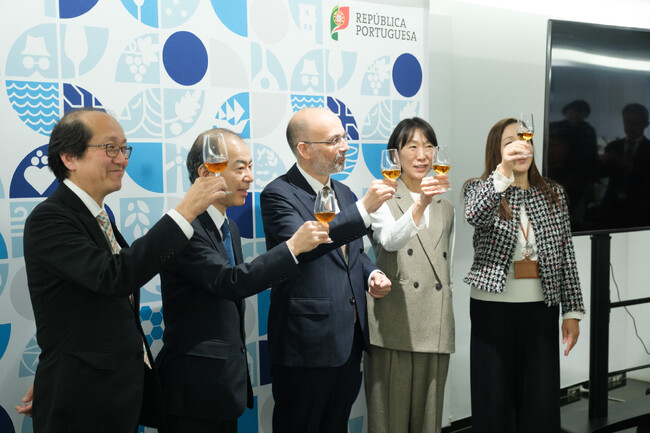 大航海時代から続く酒文化の交差点「マデイラワイン×熟成日本酒」 文化交流イベントをポルトガル大使館で開催！ ― 100年熟成マデイラも登場、日葡の酒文化とペアリングの可能性を探る ―