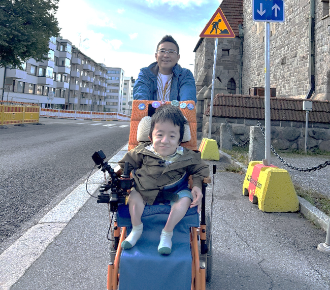 八嶋智人さんと旅した福祉大国フィンランド『大輝のミラクルジャーニー ～１９歳の夏 僕は車イスで海を越えた～ 』