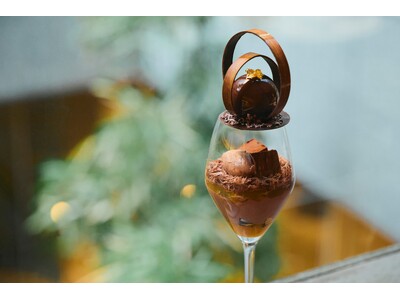 心ほどける甘いバレンタインのひとときを　ショコラの芸術と柑橘の芳香が響き合う期間限定パルフェ「パルフェ・ショコラ・オランジュ」を提供