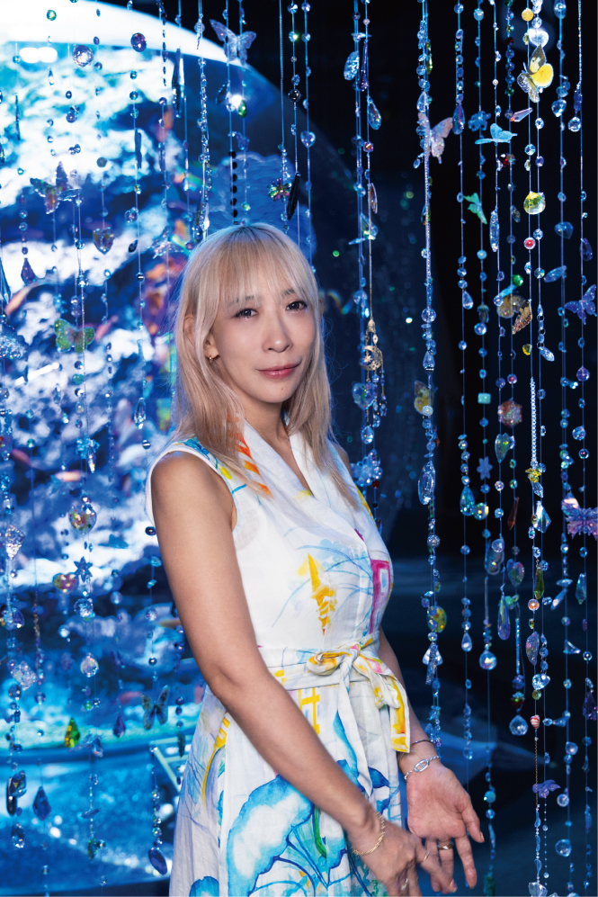 本日8月29日より開幕！「蜷川実花 with EiM 共鳴するアクアリウム」