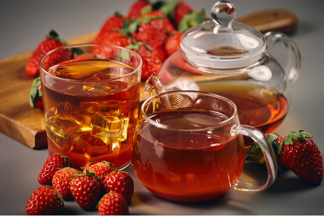 春から初夏の陽気に、瑞々しい潤いを。ノンカフェインの新作「季節のリフレッシュティー いちご」を3月3日より期間限定発売