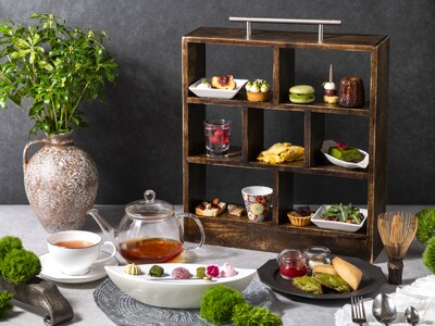 横浜・みなとみらいの絶景と楽しむ、新緑香る初夏のご褒美タイム「抹茶とチェリーのアフタヌーンティー」と3種のシーズナルカクテル