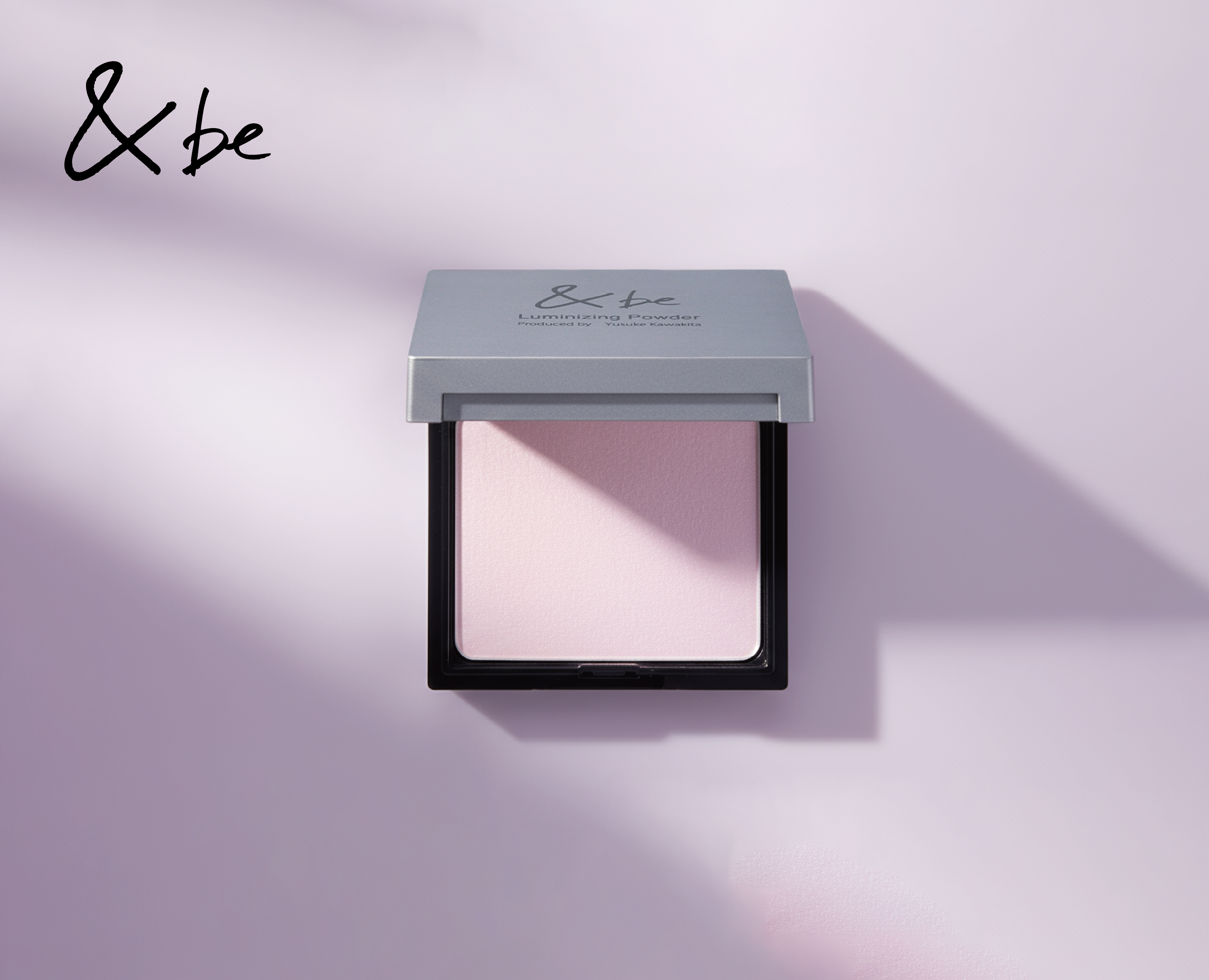 ＜＆be（アンドビー）＞上品なツヤ肌を演出するパウダーハイライトから冬に映えるラベンダーカラーが数量限定で登場！