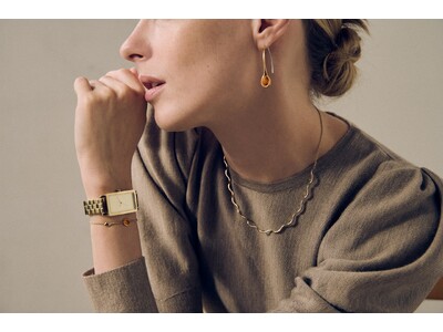 SKAGENより、海辺の夕暮れからインスピレーションを得た秋の新作コレクションが到着。