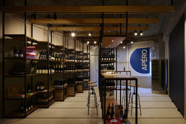 ワインのボトルショップ&角打ち「APERO VILLAGE」池尻大橋の学校をリノベした複合施設「HOME/WORK VILLAGE」内に7/24(木)オープン!