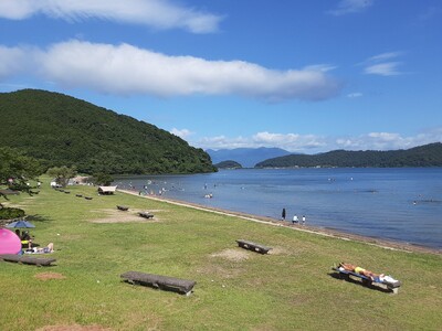 休暇村近江八幡、ホテル目の前の湖水浴場「宮ヶ浜水泳場」が７月１8日にオープン　～波打ち際まで芝生で快適　水質「ＡＡ」の湖水浴場～