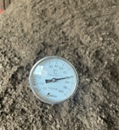 敷料再生装置、寒冷地で発酵熱70℃の安定処理を実証