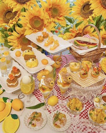 【HAUTE COUTURE CAFE 中目黒】ひまわりに包まれる夏のコテージのような、太陽の恵みたっぷりのアフタヌーンティーが登場！「Sunny Cottage Afternoon Tea」
