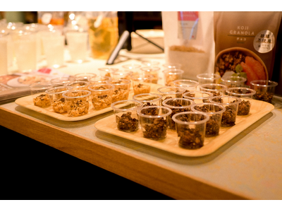 オリゼ、Sustainable Food Nightで「発酵甘味料×カカオニブ」初の共創グラノーラを発表