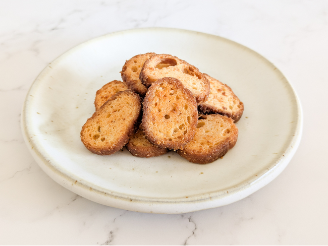 【岩手土産の新定番】岩手県洋野町産「うに牧場(R)」キタムラサキウニ使用「雲丹旨味ラスク」8月1日発売