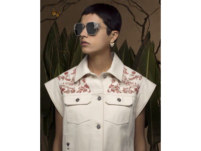 【DIOR】メゾンのサヴォワールフェールを体現したバタフライのサングラスが登場