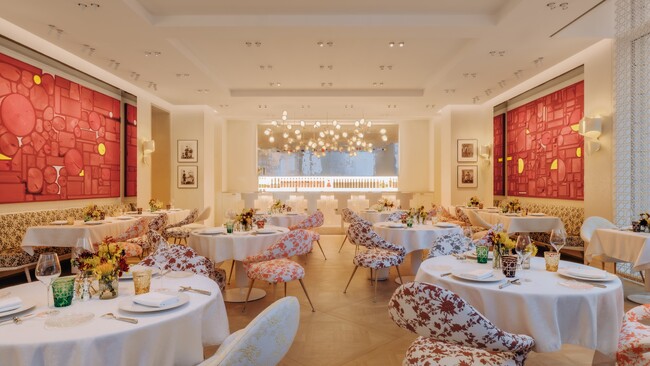 【DIOR】アンヌ＝ソフィー・ピックによる「ムッシュ ディオール」：北京でのオート キュイジーヌ