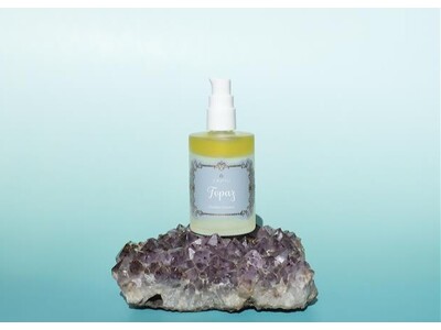 Golden Essence TOPAZ　CAMYU待望の化粧水が誕生。発酵の知恵と自然の恵みの二層で紡ぐ、贅沢なエッセンストナー。あふれる弾力とうるおいに満ちたお肌へ