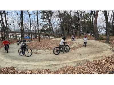 山梨県森林公園「金川の森」｜初心者も家族も楽しめる無料イベント「マウンテンバイク教室」開催！