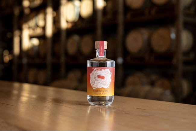 世界的リゾート野沢温泉 × 北斎の小布施、初の広域コラボ　栗の鬼皮アップサイクルジン × 北斎アートで、北信州を一つの“文化圏”として世界へ発信