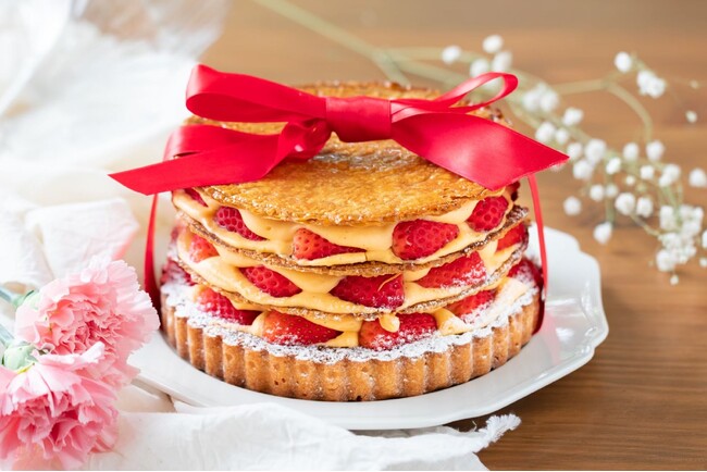 【DISHES and TART『SAN』】愛知7店舗展開するタルト専門店より、”大切なお母さんへ、タルトで感謝を-”母の日限定のいちごぎっしりミルフィーユタルトのご予約受付を開始いたします。