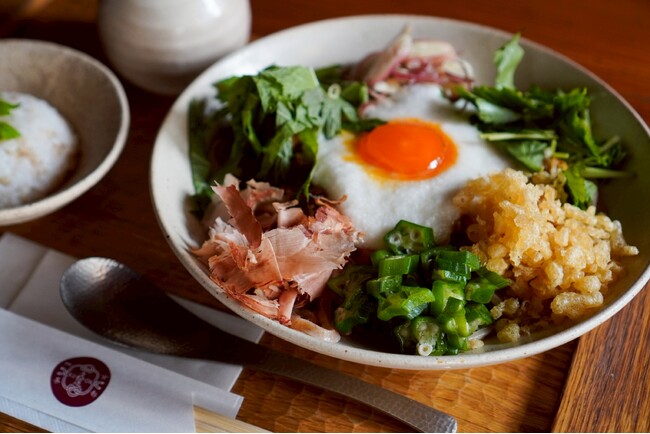 【初夏の京都にぴったり】とろろ×スパイスの和風かしわキーマうどんで5月の暑さを乗り越えませんか！京都・一乗寺ブリュワリーからも新テイスト、レモンエールが登場！