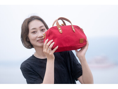 YouTube登録者14万人のカワニシカバンが、小さなボストンバッグを新発売。旅の定番バッグを現代的にアップデート