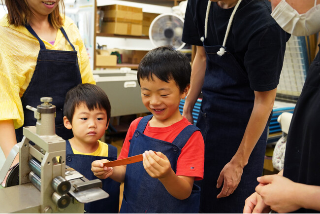 【ランドセル工房生田】親子で自分だけのランドセルを作る、親子職人体験会を開催