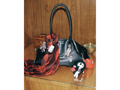 【McQueen】2026年春夏プレコレクションより新作バッグ「マンタ」が登場