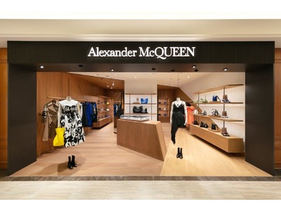 【Alexander McQueen】アレキサンダー・マックイーン新店舗が阪急うめだ本店5階にオープン