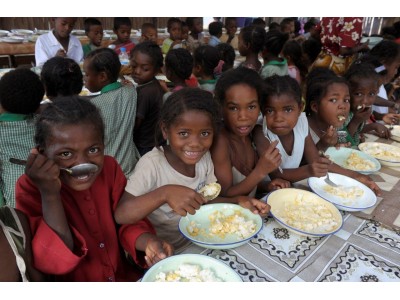 「#WFP給食の思い出」SNS投稿で学校給食を届けよう！ つるの剛士さんやふなっしーさんなど、多くの著名人が応援！／世界食料デーキャンペーン2017