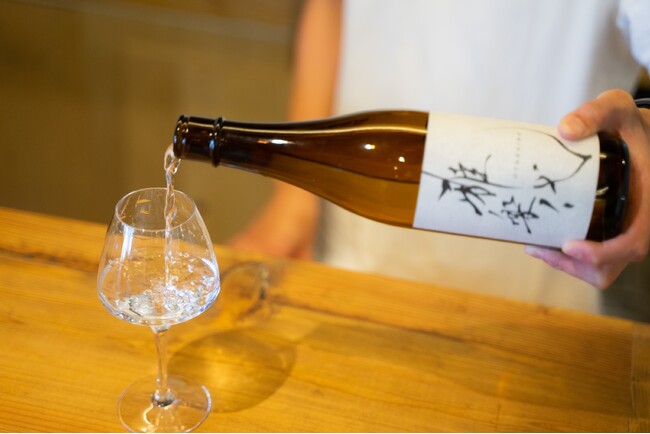 佐渡の旅の締めくくりに“汲みたての一杯”を！両津港「SADO SAKE PORT」でタンク直汲み体験販売を開始