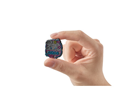 重厚感のある質感と、ポップなネオン看板風デザインがMIX！　『サンリオキャラクターズ　ビビッドネオンピンバッジ』